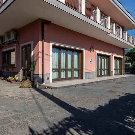 Lodge Vulcano, Tra L'etna E Il Mare Zafferana Etnea