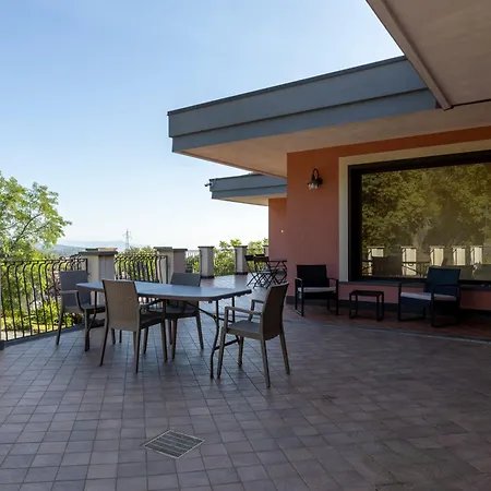 Lodge Vulcano, Tra L'etna E Il Mare *