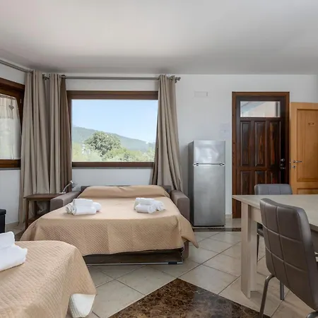 Lodge Vulcano, Tra L'etna E Il Mare